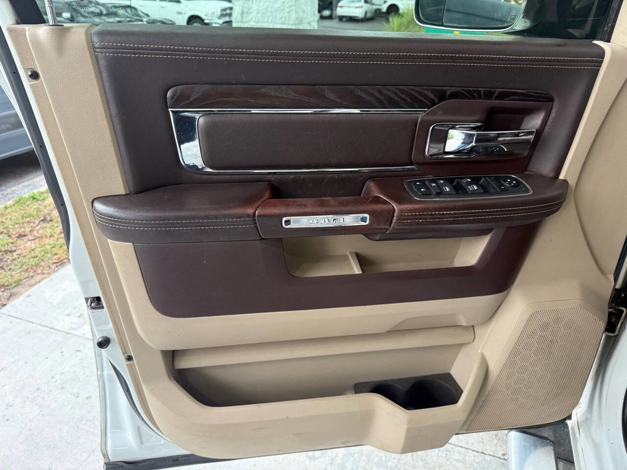 Used 2014 RAM 2500 Longhorn image 12