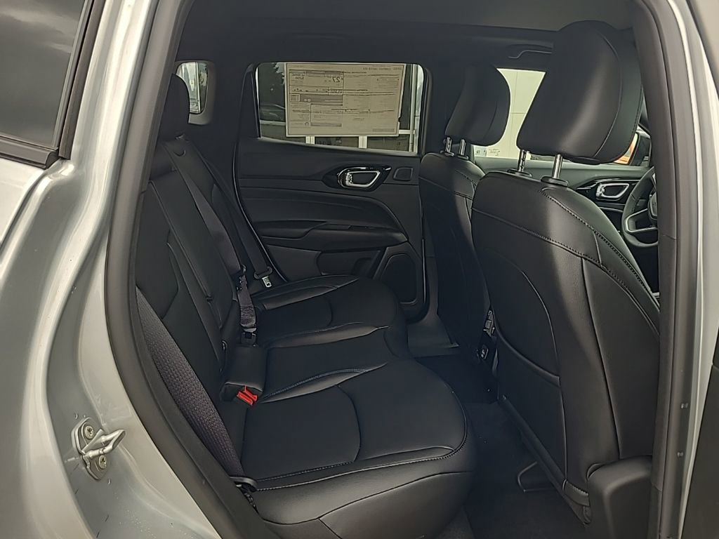 New 2025 Jeep Compass Limited w/ Sun & Sound Group image 17