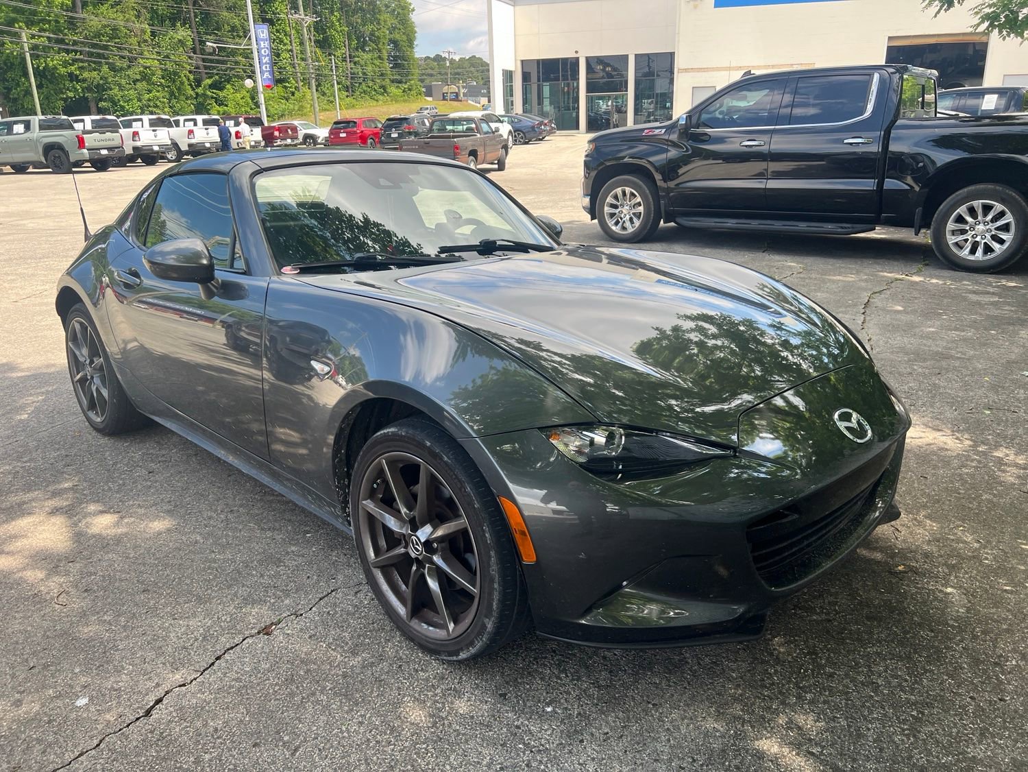 Used 2019 MAZDA MX-5 Miata RF Grand Touring RWD image 2