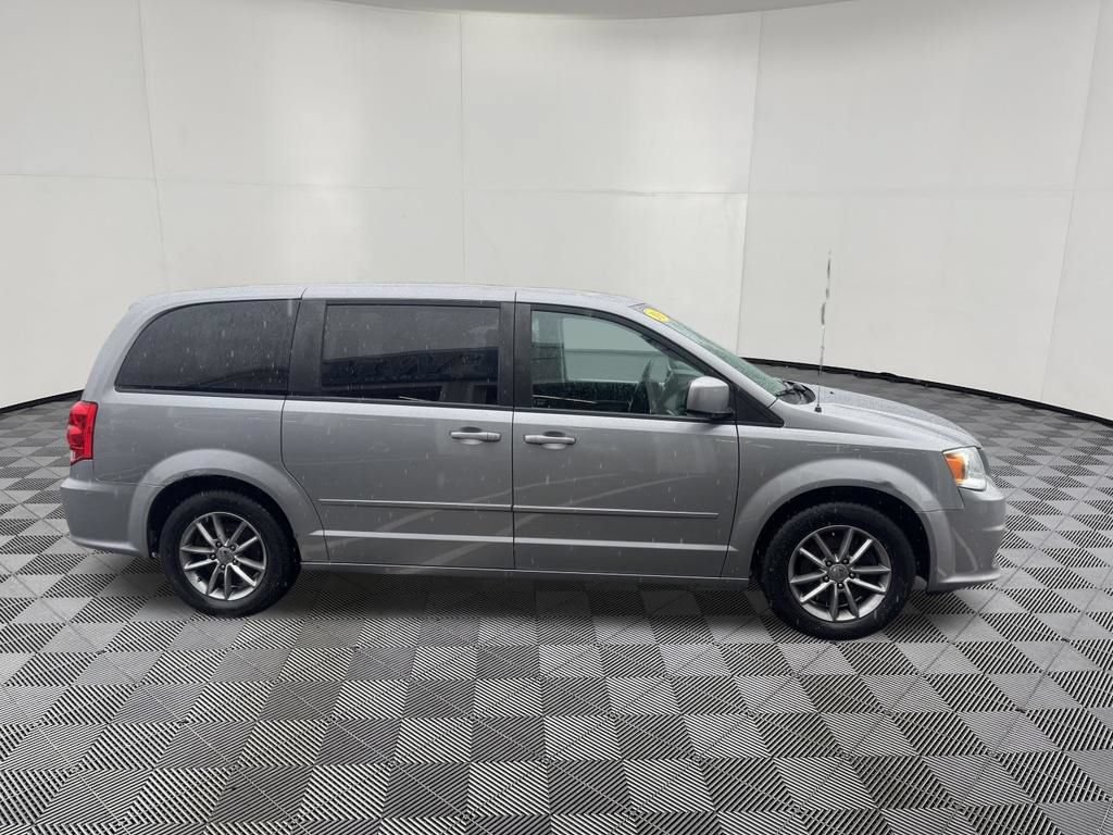 Used 2015 Dodge Grand Caravan SE FWD image 4