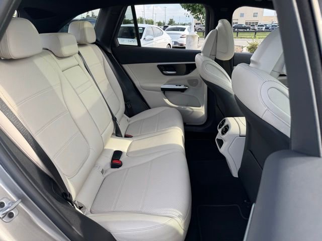 Used 2023 Mercedes-Benz GLC 300 4MATIC image 30