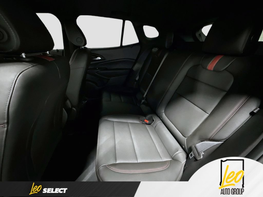 Used 2025 Chevrolet Trax RS w/ Sunroof Package FWD image 27