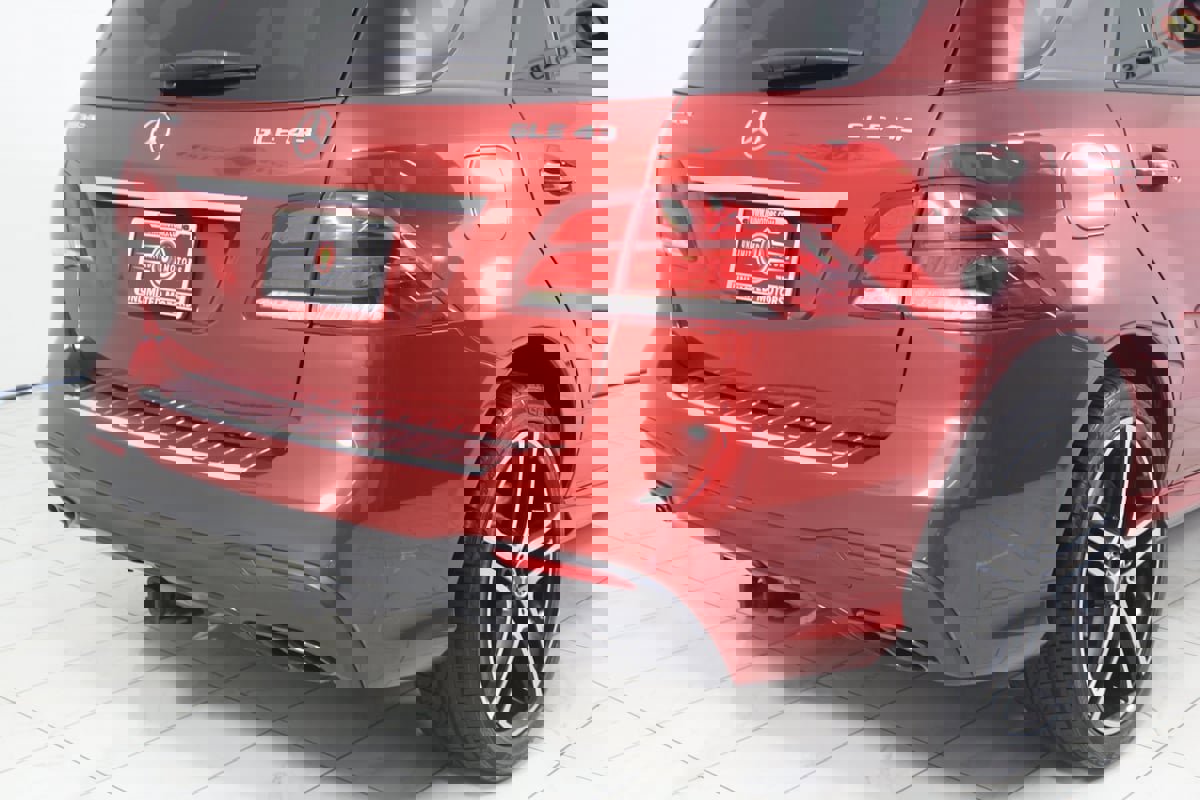 Used 2019 Mercedes-Benz GLE 43 AMG 4MATIC image 32