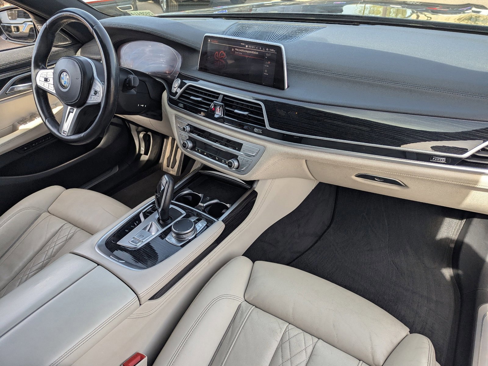 Used 2021 BMW 740i w/ M Sport Package image 13