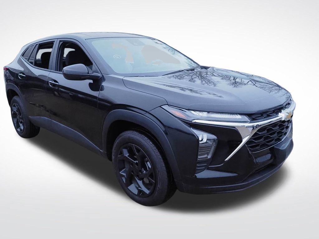 Certified 2024 Chevrolet Trax LS w/ LS Convenience Package image 3