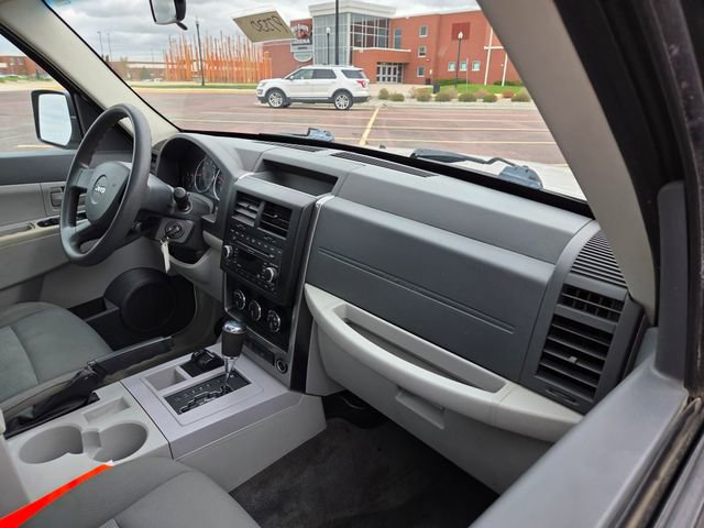 Used 2008 Jeep Liberty Sport w/ Popular Equipment Group AWD/4WD image 25