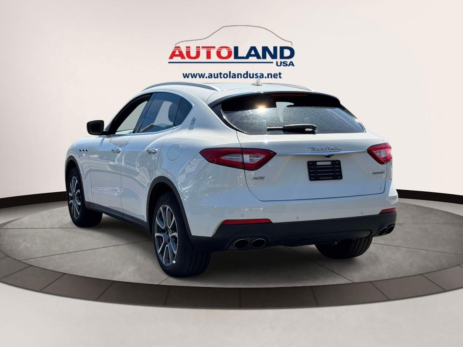 Used 2018 Maserati Levante S AWD/4WD image 5