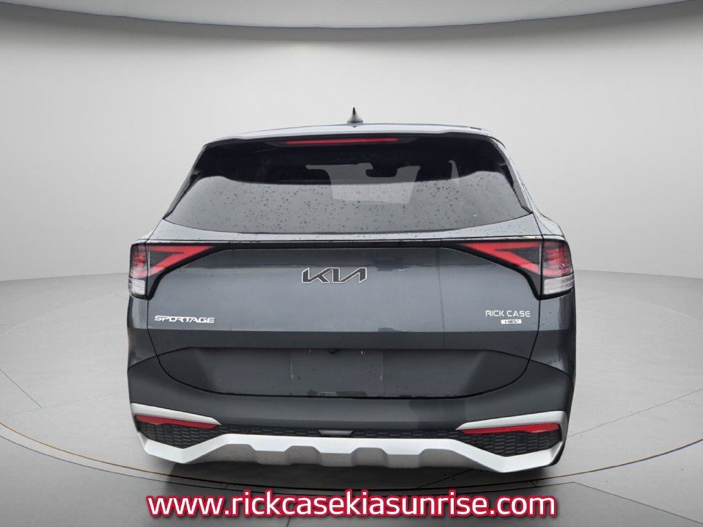 Used 2025 Kia Sportage LX FWD image 5