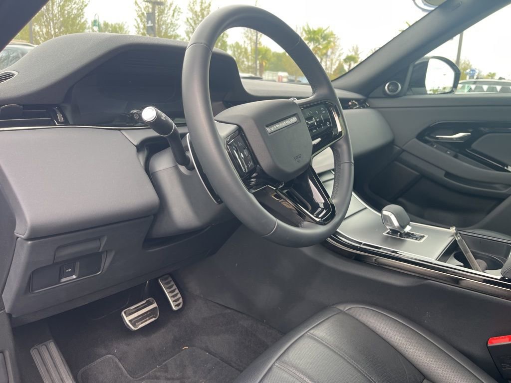 Certified 2025 Land Rover Range Rover Evoque Dynamic SE AWD/4WD image 12
