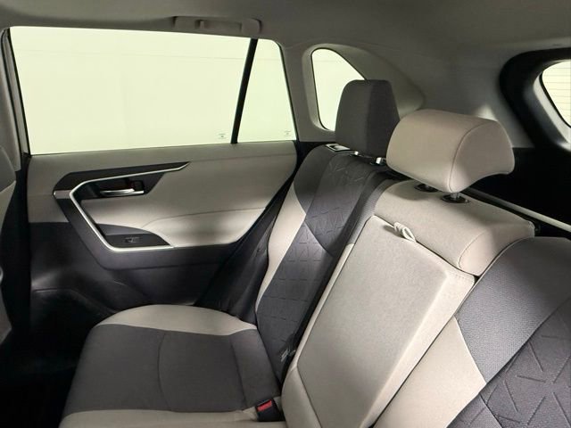 Used 2022 Toyota RAV4 XLE image 34