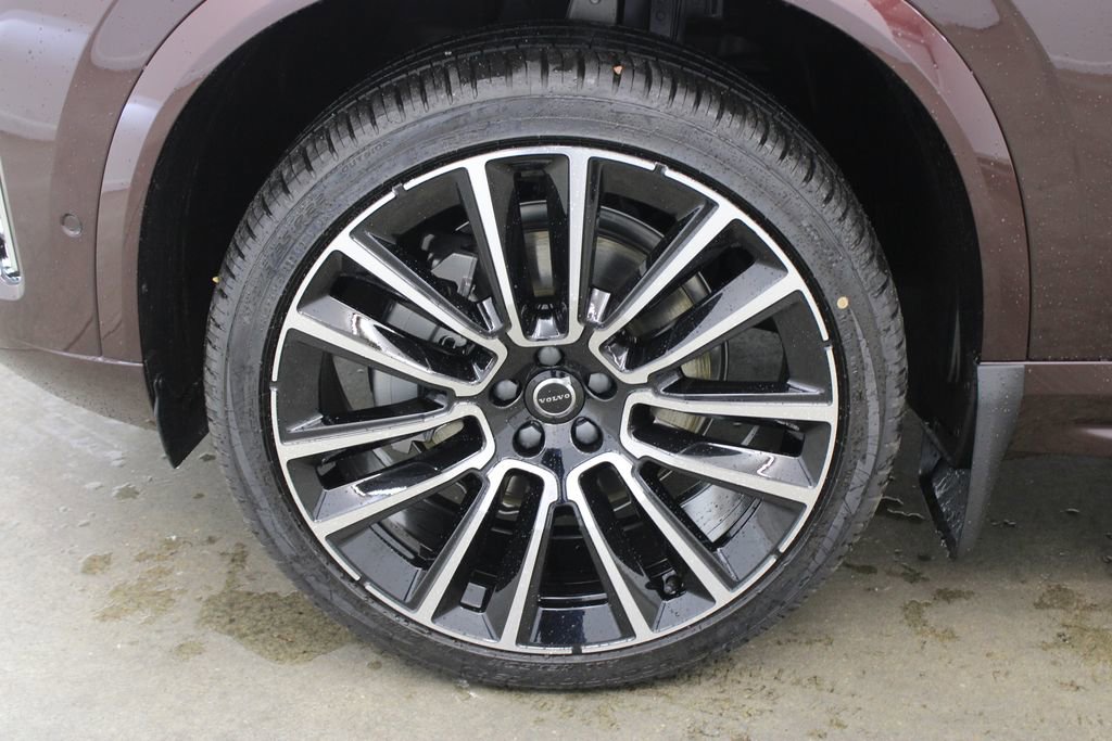 New 2026 Volvo XC90 B6 Plus w/ Protection Package image 30