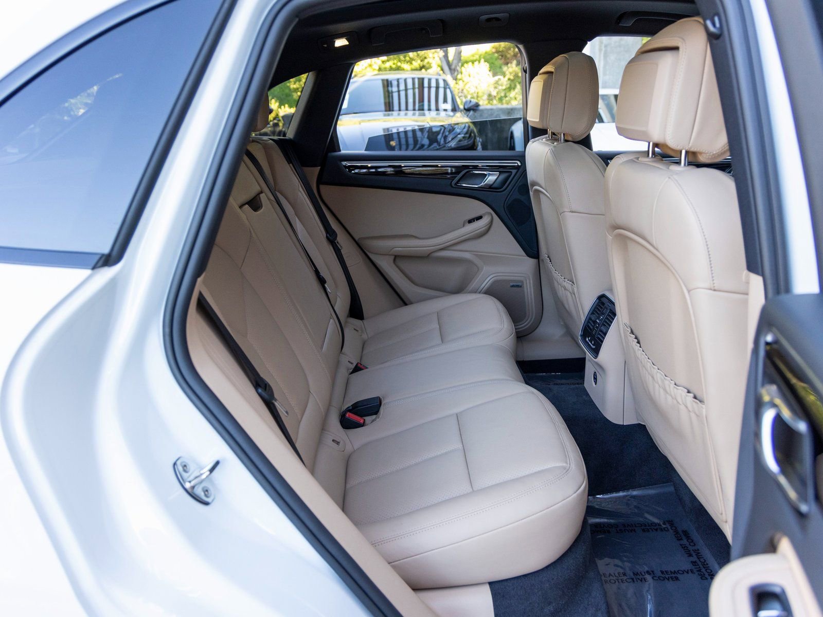 Certified 2025 Porsche Macan image 48