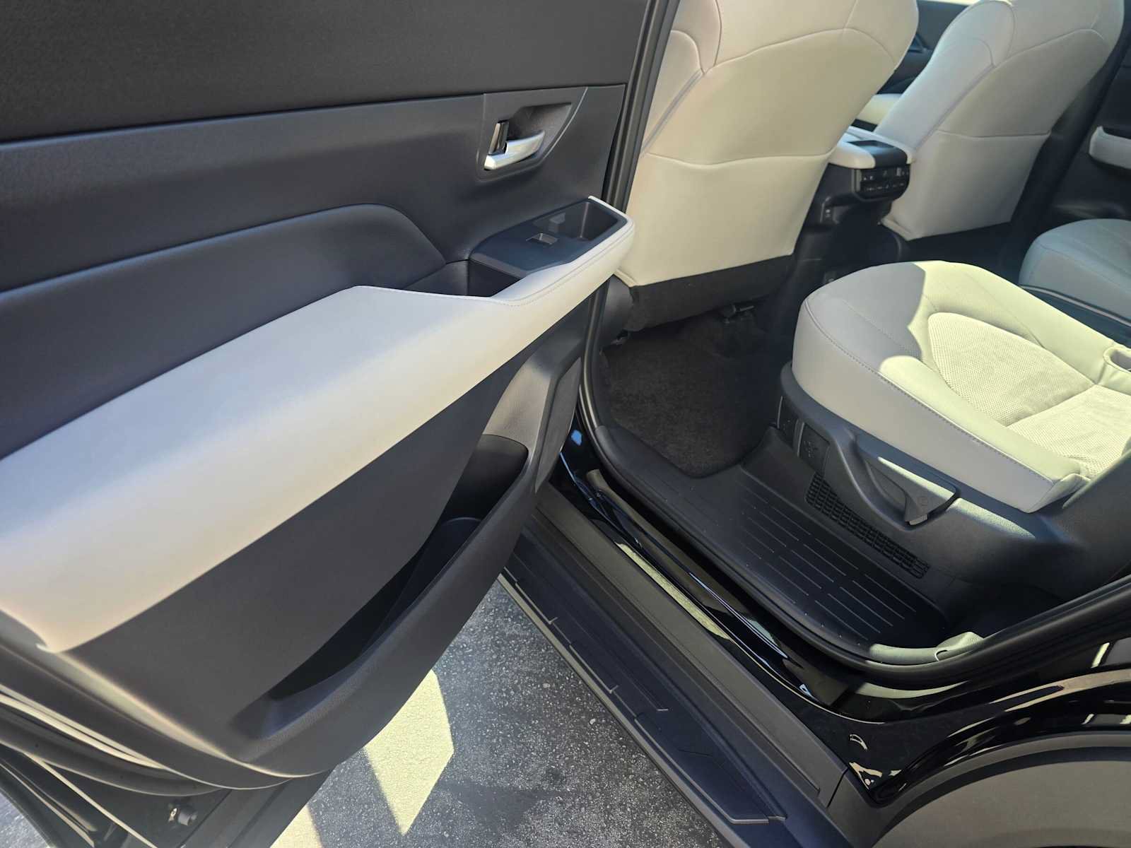 New 2026 Toyota Grand Highlander AWD Hybrid image 17