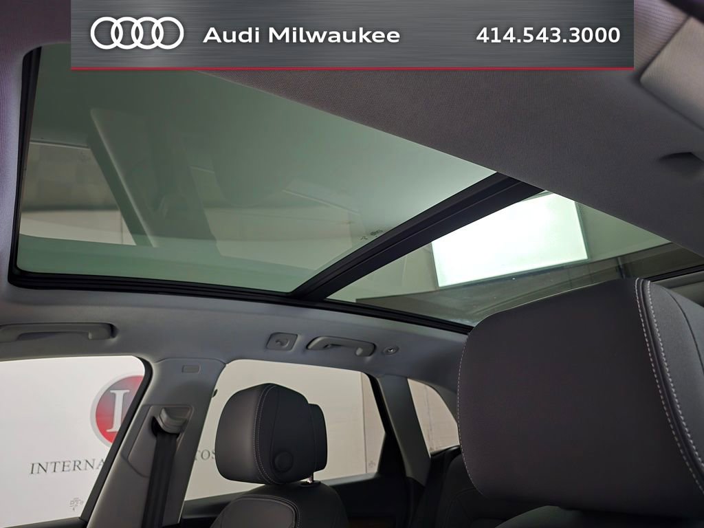 Used 2023 Audi Q5 2.0T Premium w/ Convenience Package AWD/4WD image 19