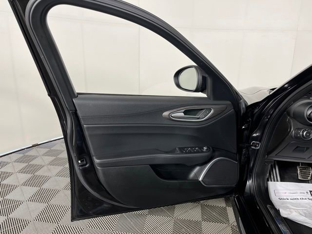 Used 2022 Alfa Romeo Giulia Ti w/ Active Assist Plus Package AWD/4WD image 11