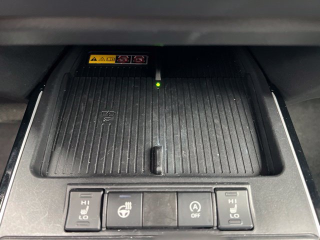 Used 2026 Toyota Corolla Cross XLE AWD/4WD image 19