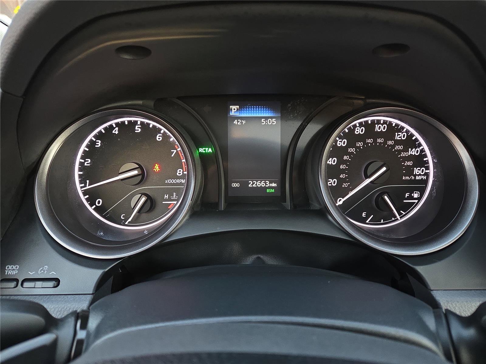 Used 2023 Toyota Camry SE image 19