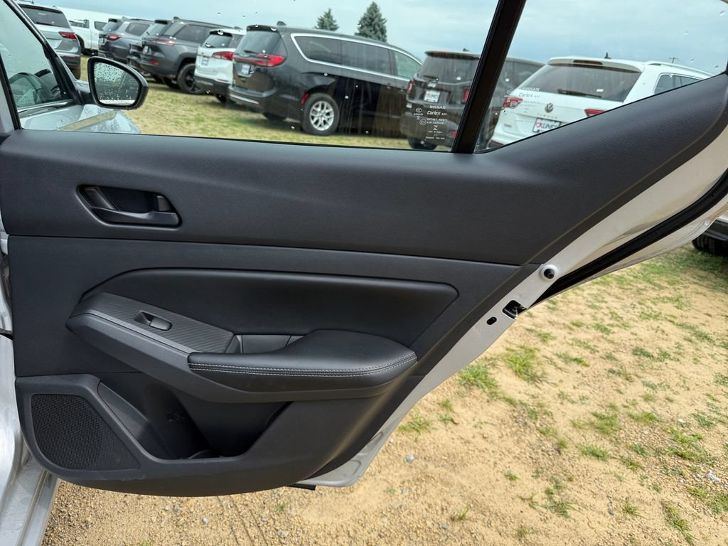 Used 2024 Nissan Altima 2.5 SV FWD image 37
