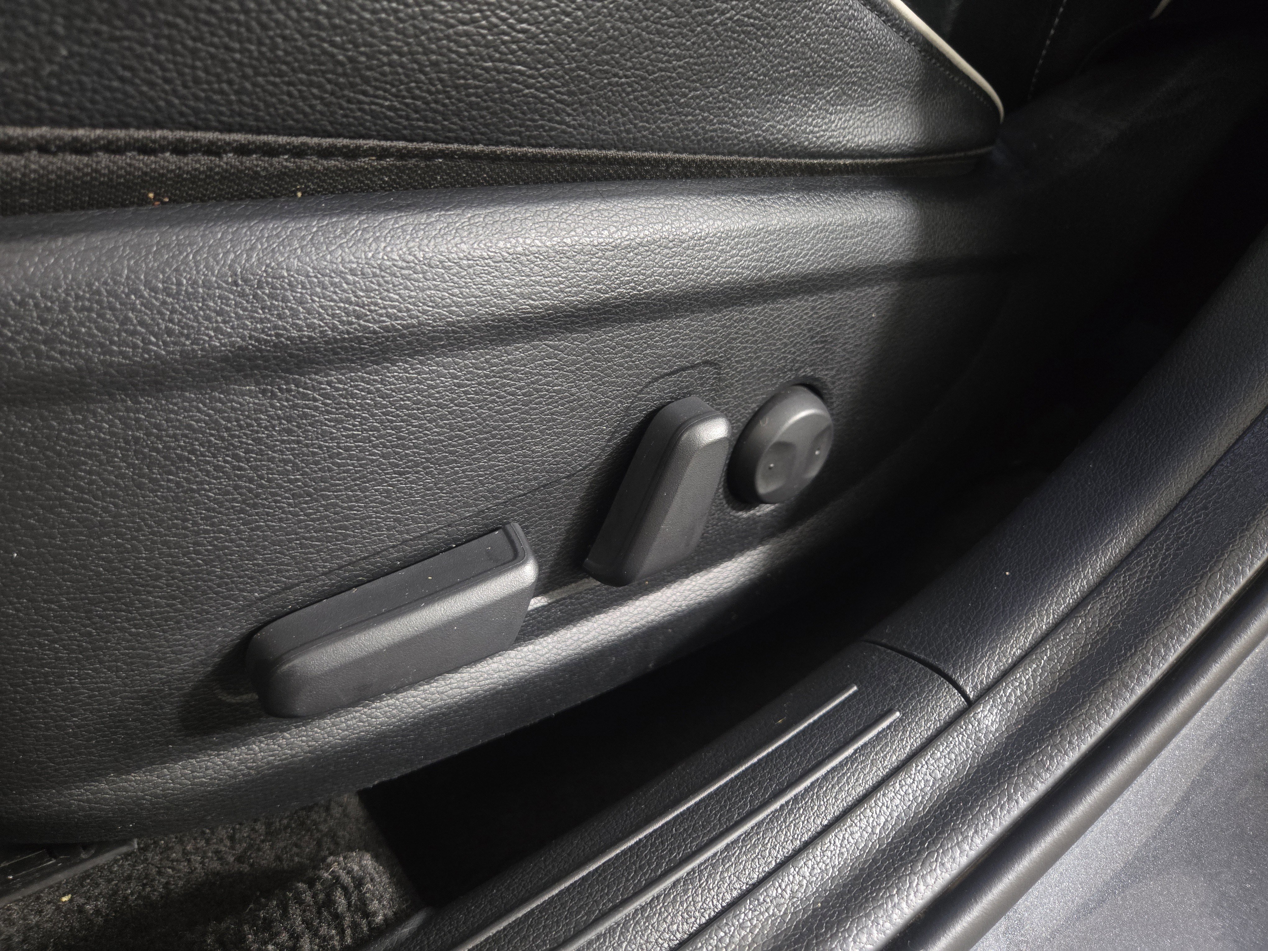 Used 2023 Kia Forte GT-Line w/ GT-Line Premium Package image 32