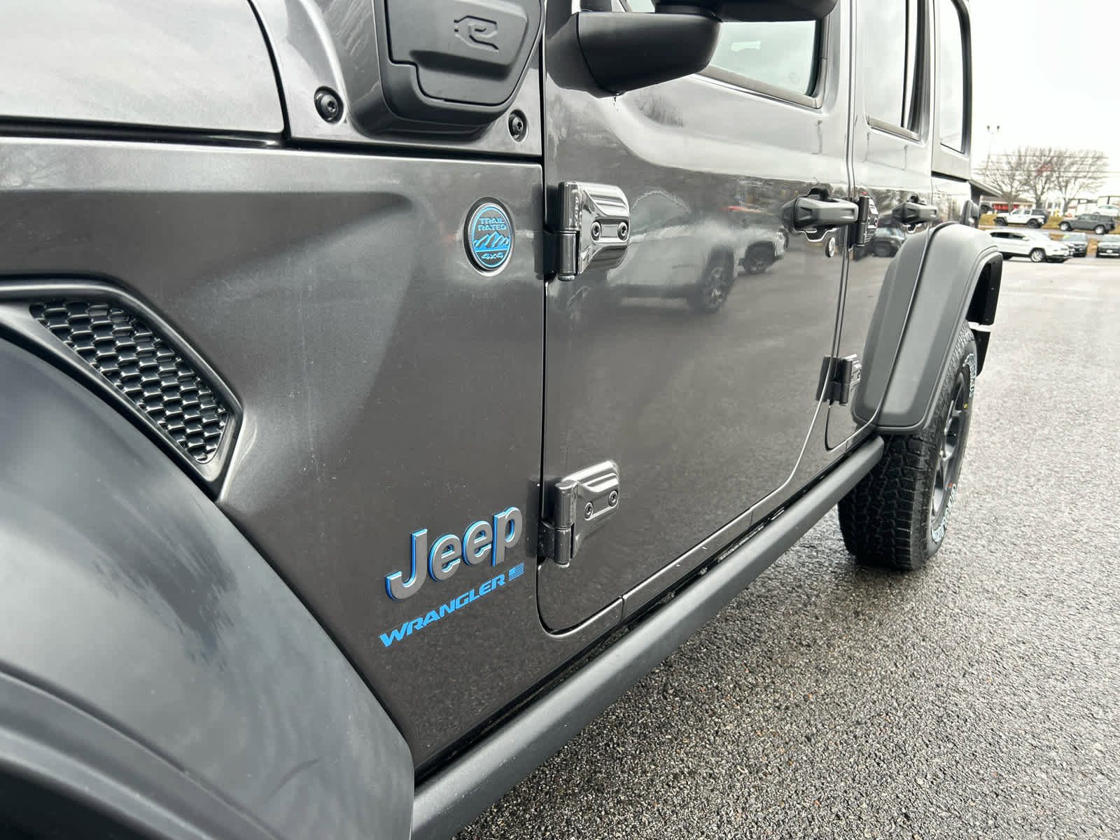 Certified 2023 Jeep Wrangler Unlimited w/ Cold Weather Group image 11