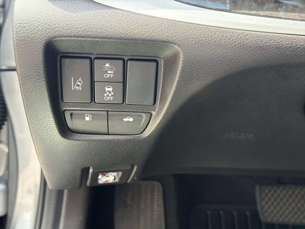 Used 2018 Acura TLX w/ Technology Package FWD image 21