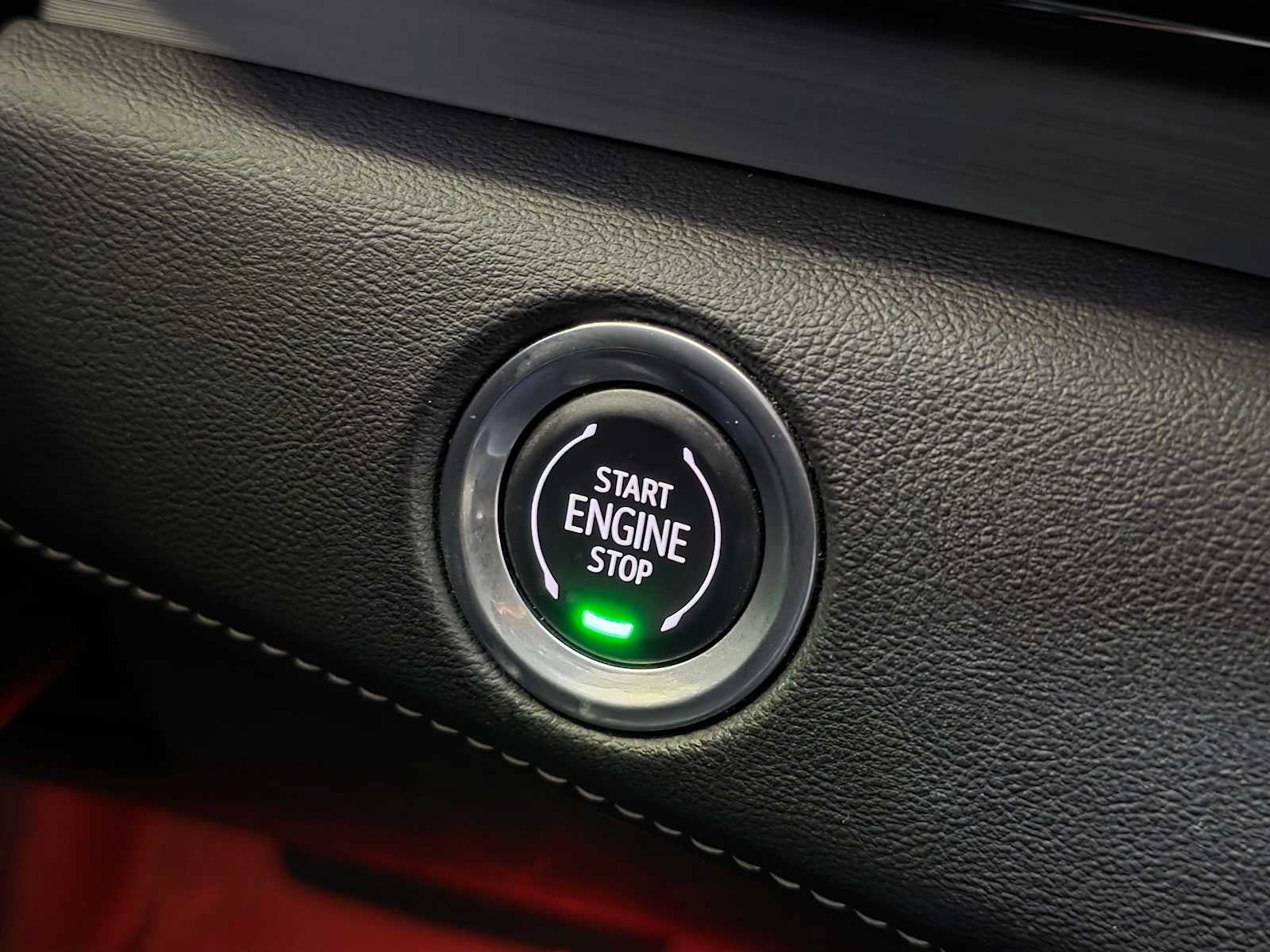 Certified 2021 Cadillac Escalade Premium Luxury w/ LPO, Illumination Package AWD/4WD image 33