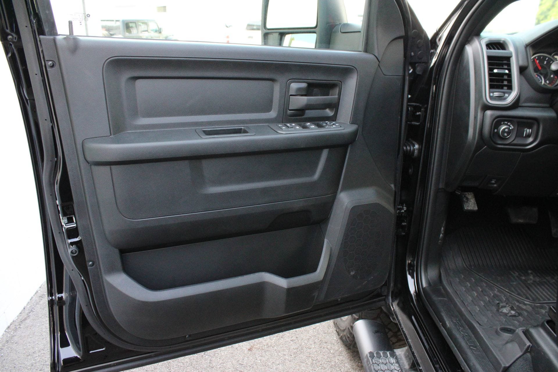 New 2026 RAM 2500 Warlock AWD/4WD image 13