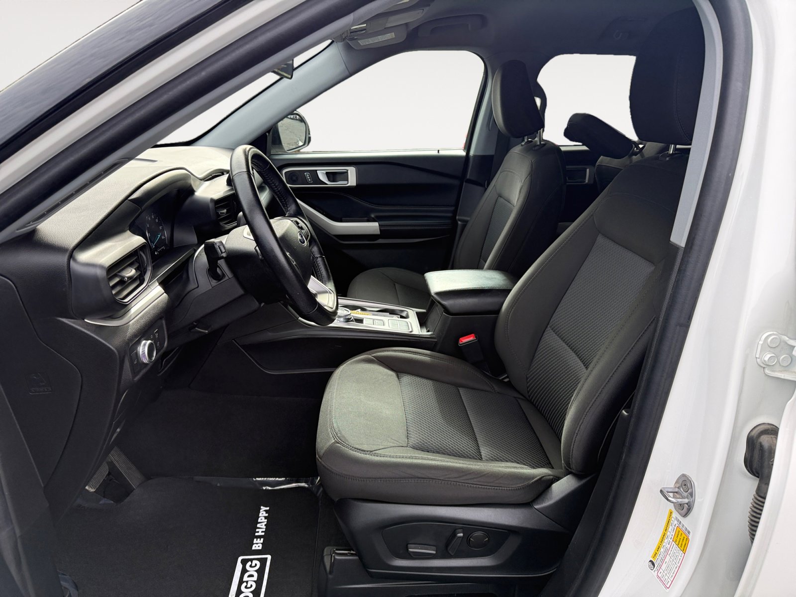 Used 2022 Ford Explorer XLT image 10