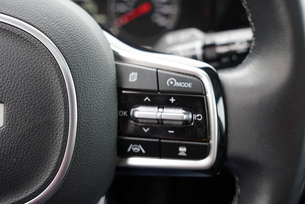 Certified 2022 Kia Sorento SX image 34