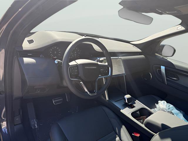 New 2025 Land Rover Discovery Sport Dynamic SE image 21