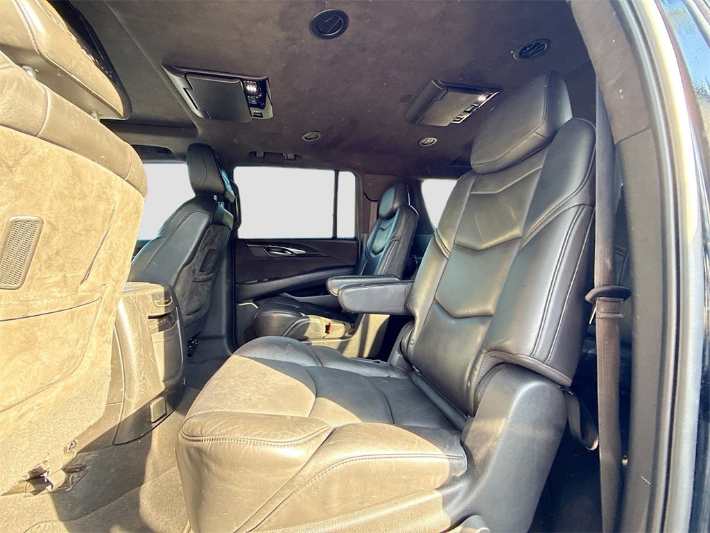 Used 2018 Cadillac Escalade ESV Platinum image 26