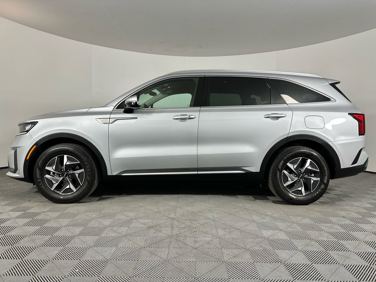Used 2022 Kia Sorento S FWD image 18