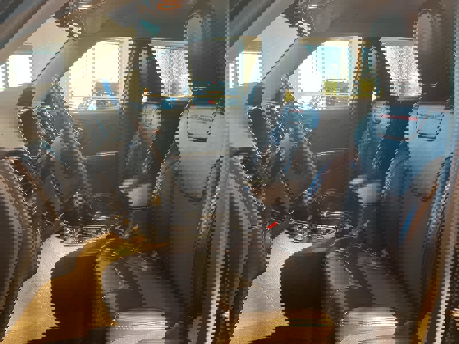 Used 2019 Jeep Cherokee Trailhawk w/ Cold Weather Group image 10