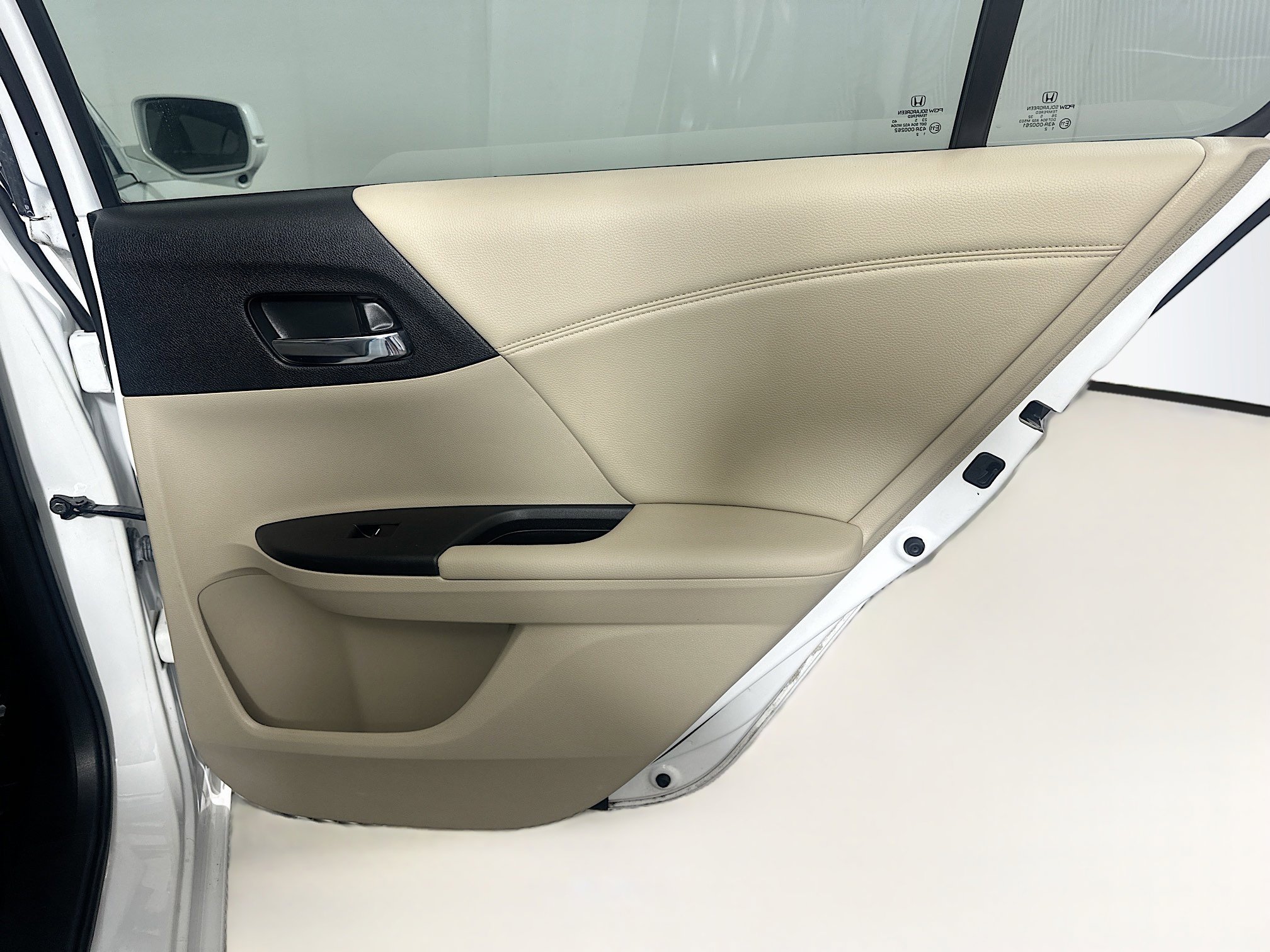 Used 2015 Honda Accord Touring image 29