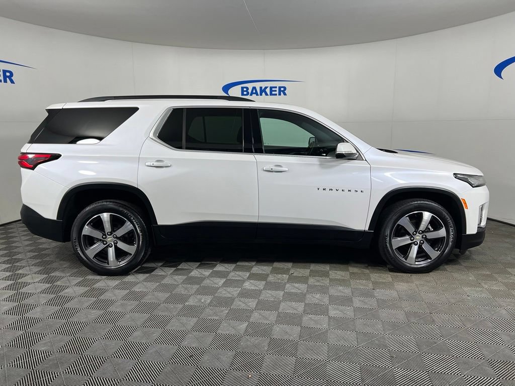 Certified 2023 Chevrolet Traverse LT w/ LT Premium Package AWD/4WD image 7