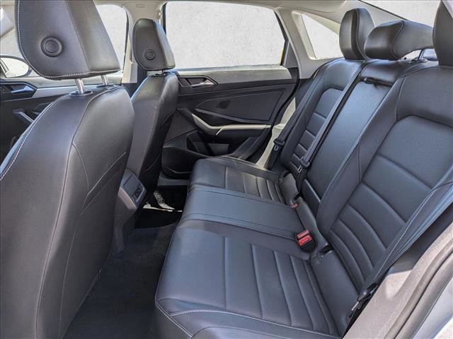 Used 2021 Volkswagen Jetta SE w/ SE Cold Weather Package FWD image 18