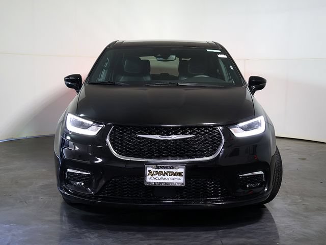 Used 2025 Chrysler Pacifica Select FWD image 9