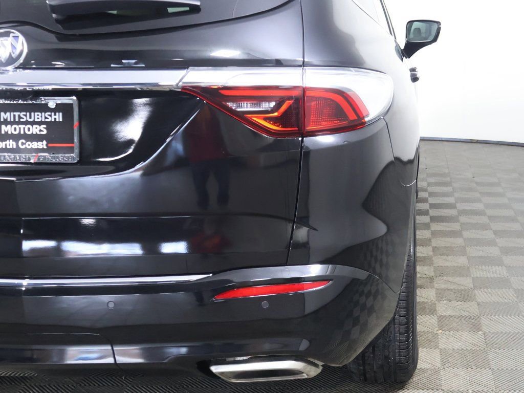 Used 2023 Buick Enclave Essence image 18