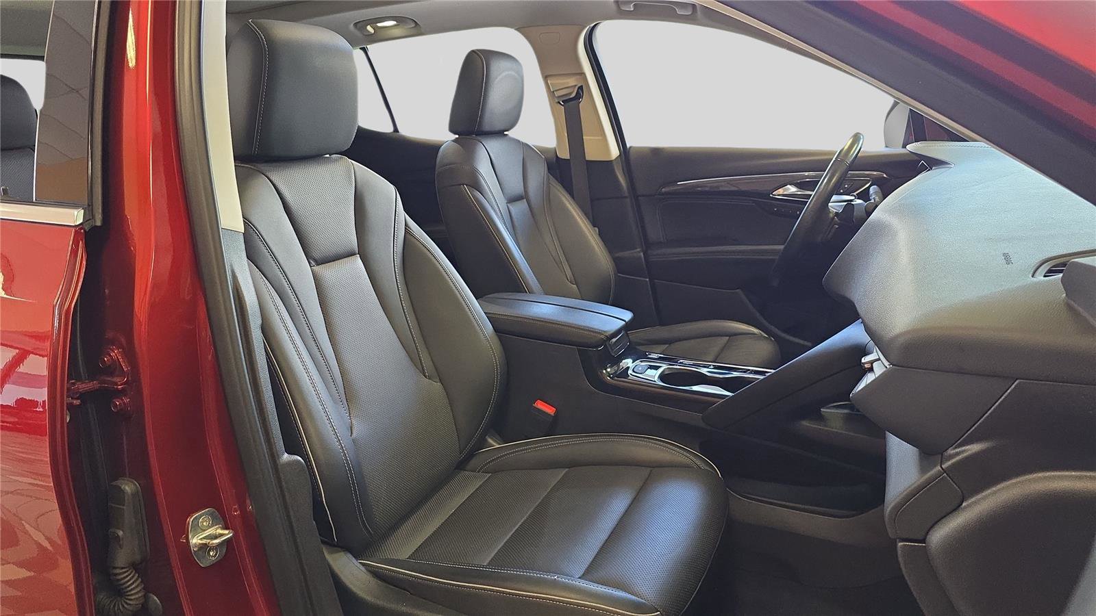 Used 2022 Buick Envision Essence w/ Safety Package image 14