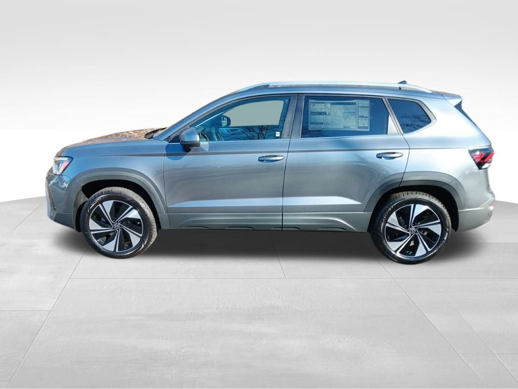 New 2025 Volkswagen Taos SE w/ Panoramic Sunroof Package image 2