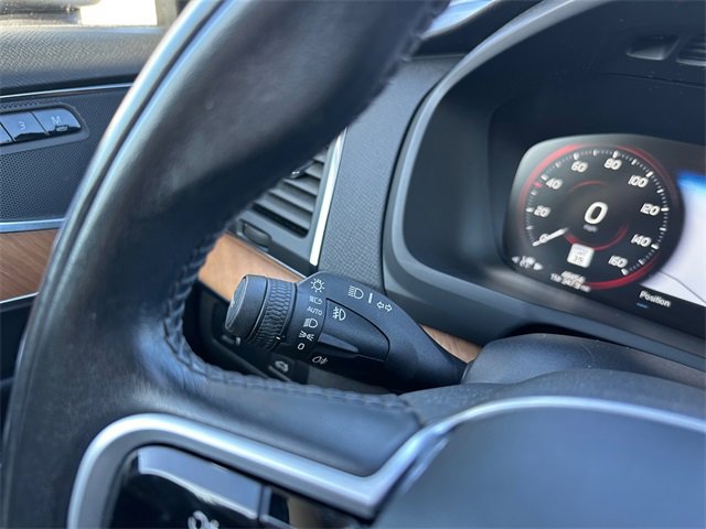 Used 2021 Volvo XC90 T6 Momentum w/ Climate Package image 25