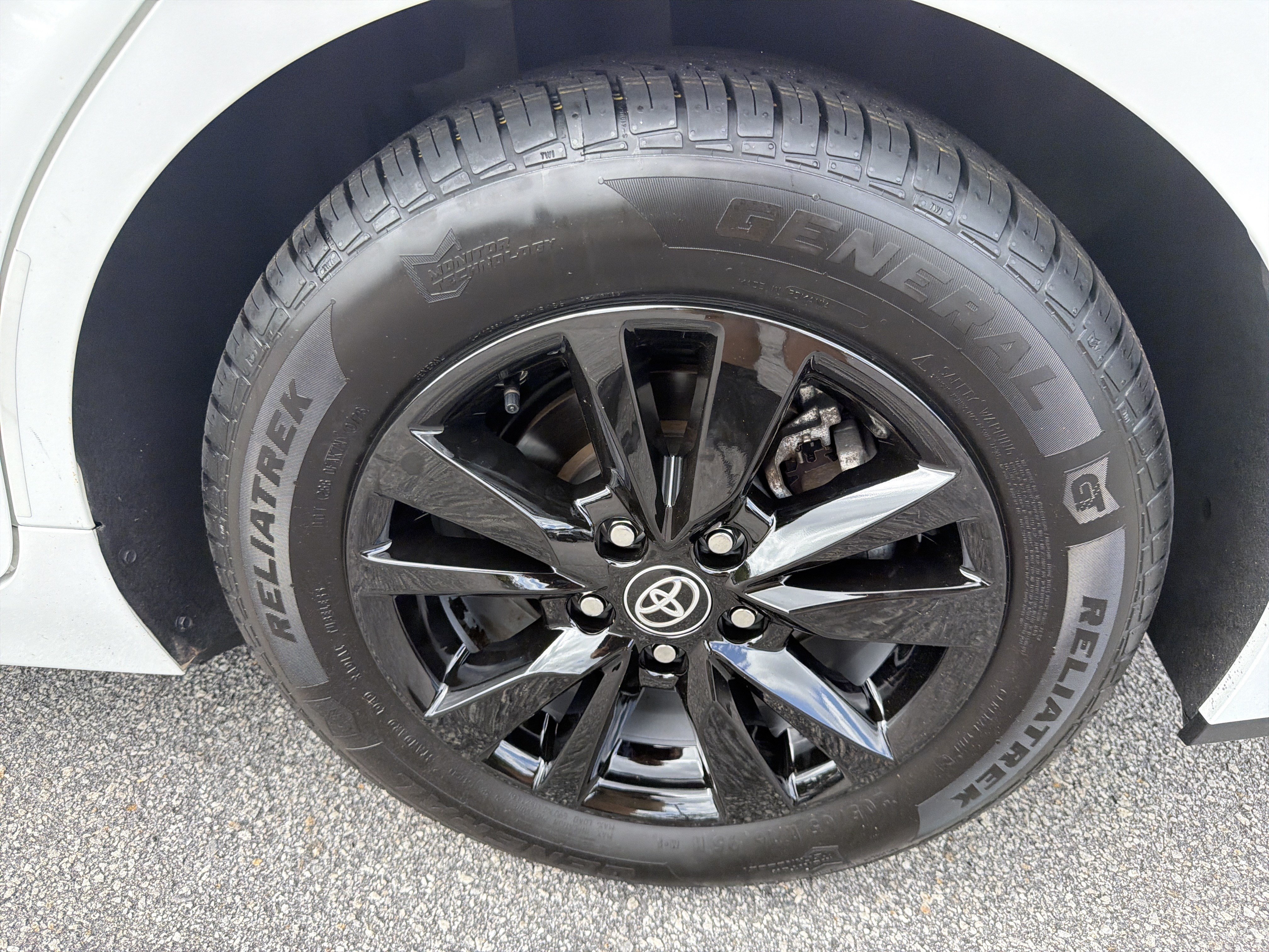 Certified 2025 Toyota Camry LE FWD image 28