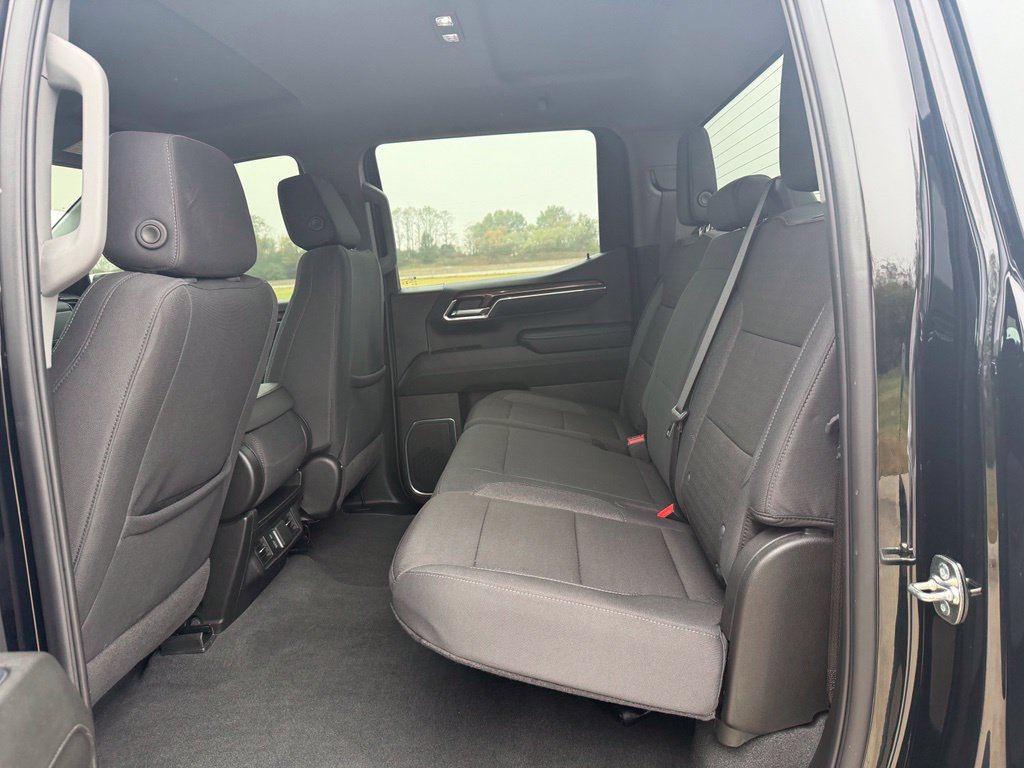 Used 2025 Chevrolet Silverado 1500 LT AWD/4WD image 15