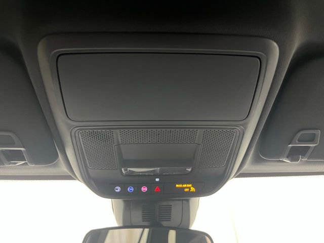 Used 2025 GMC Terrain Elevation image 19