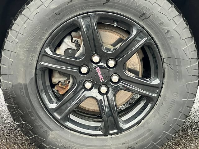 Used 2023 GMC Acadia AT4 w/ Technology Package AWD/4WD image 9