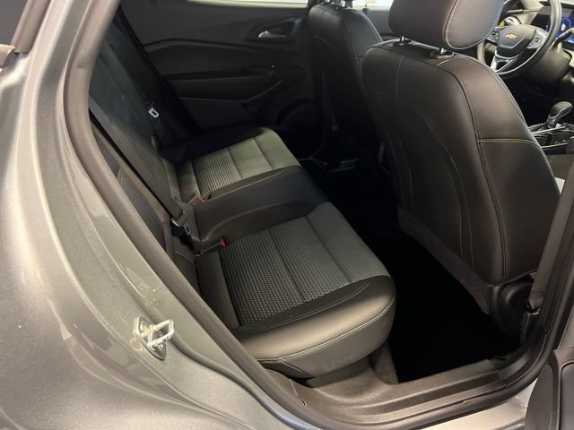 Used 2024 Chevrolet Trax LT w/ Driver Confidence Package FWD image 12