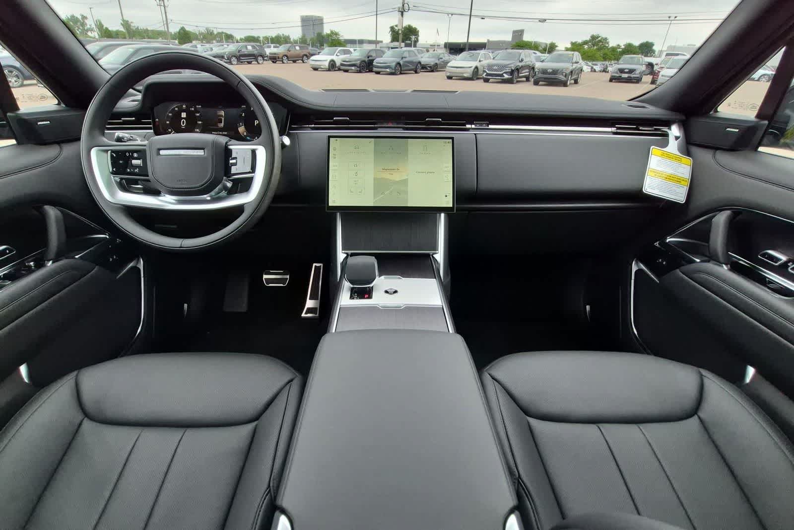New 2026 Land Rover Range Rover Long Wheelbase SE AWD/4WD image 15
