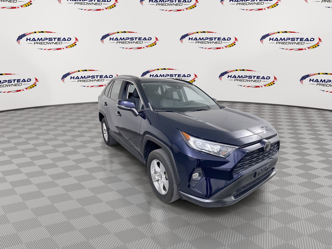 Used 2021 Toyota RAV4 XLE AWD/4WD image 2