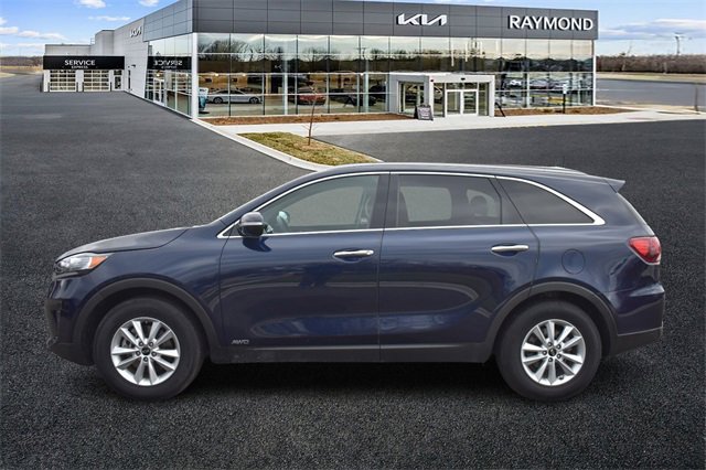 Used 2020 Kia Sorento LX w/ LX I4 Convenience Package image 6