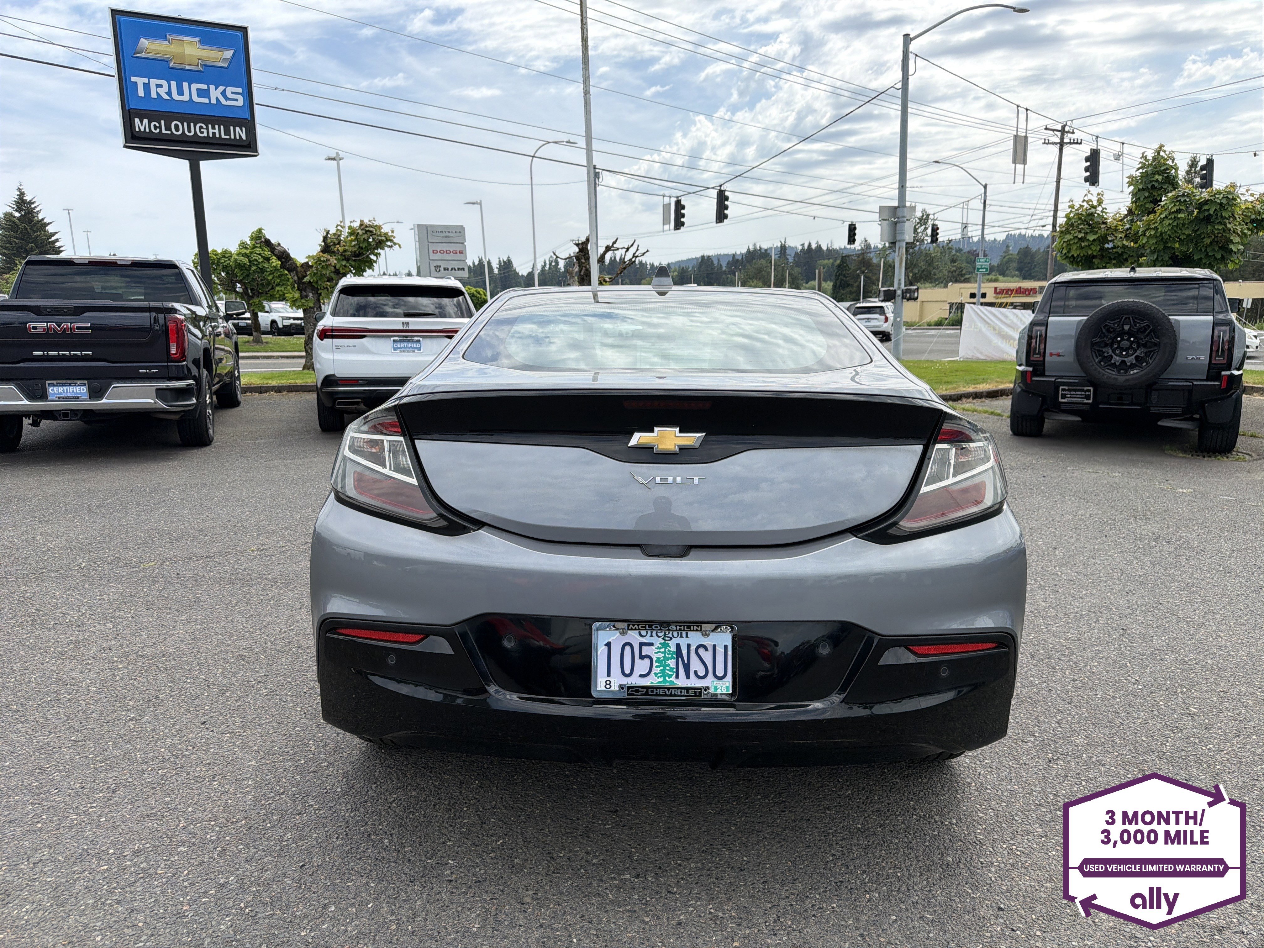Used 2018 Chevrolet Volt LT w/ LT Driver Confidence Package FWD image 4